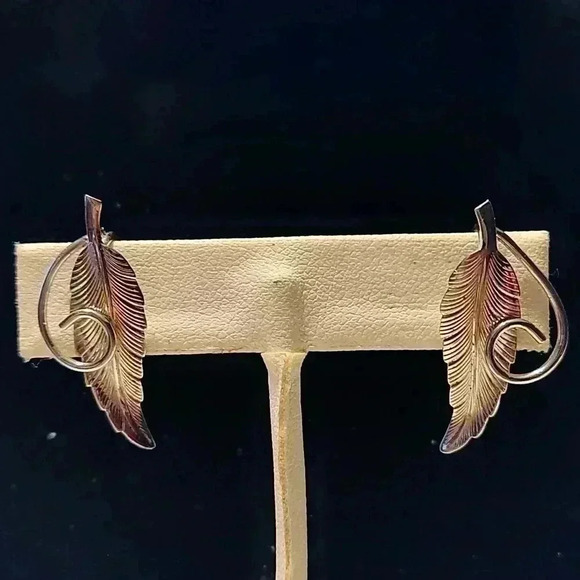 Vintage Sterling Silver Screw Back Earrings - Picture 1 of 5